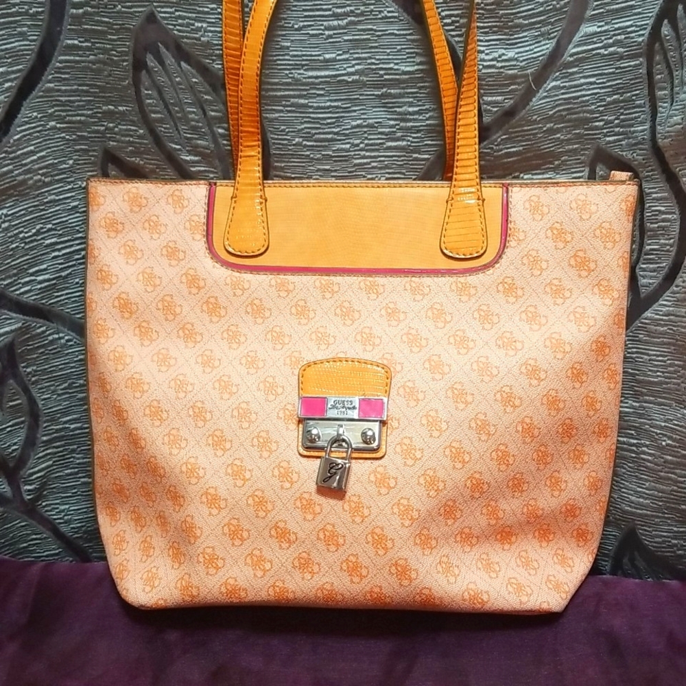 Guess Hewitt Orange Multi Signature Handbag Purse - Picture 4 of 10